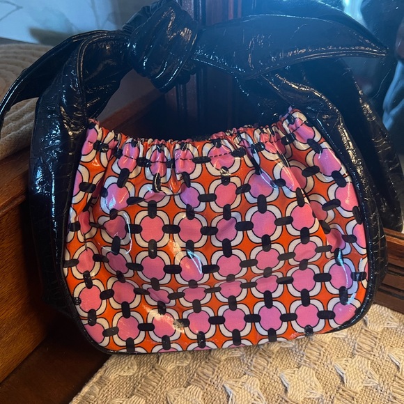 VERA BRADLEY Frill Loves Me Tippy Tie Mini Bag Vinyl/Patent Pink Orange Navy - Picture 3 of 6